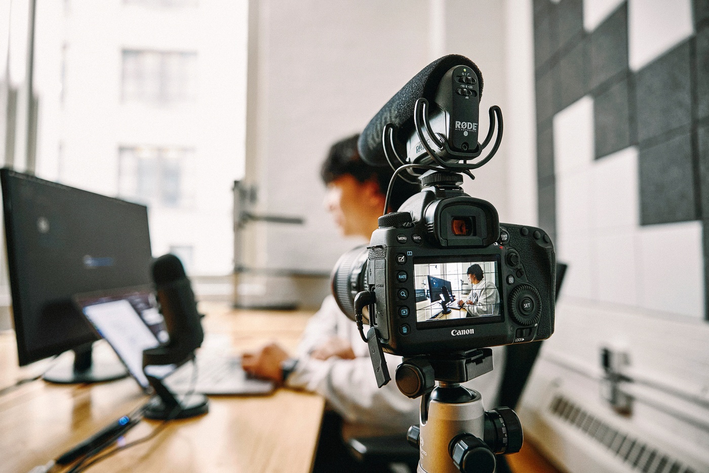 environmental portrait of gen z influencer Jae Ahn